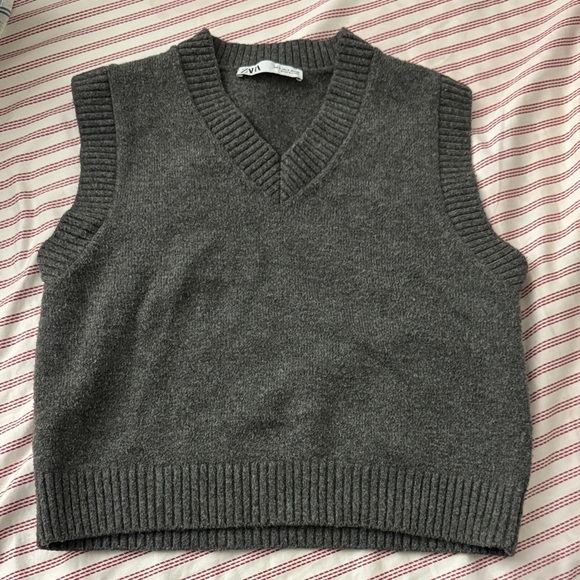 Zara Sweaters - Zara Dark Gray Knit Sweater Vest